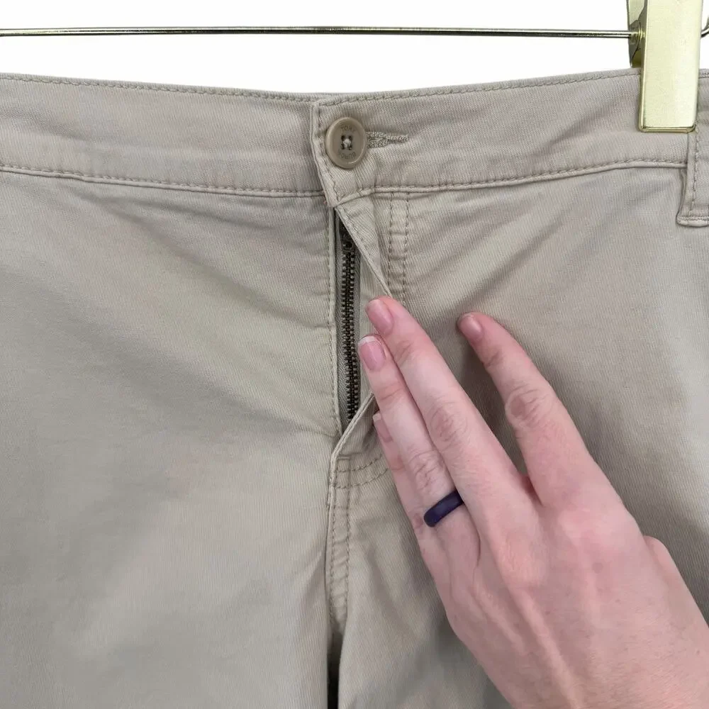 Tory Burch NWT Khaki Mid Rise Rolled Tight Fit Cotton Chino Shorts